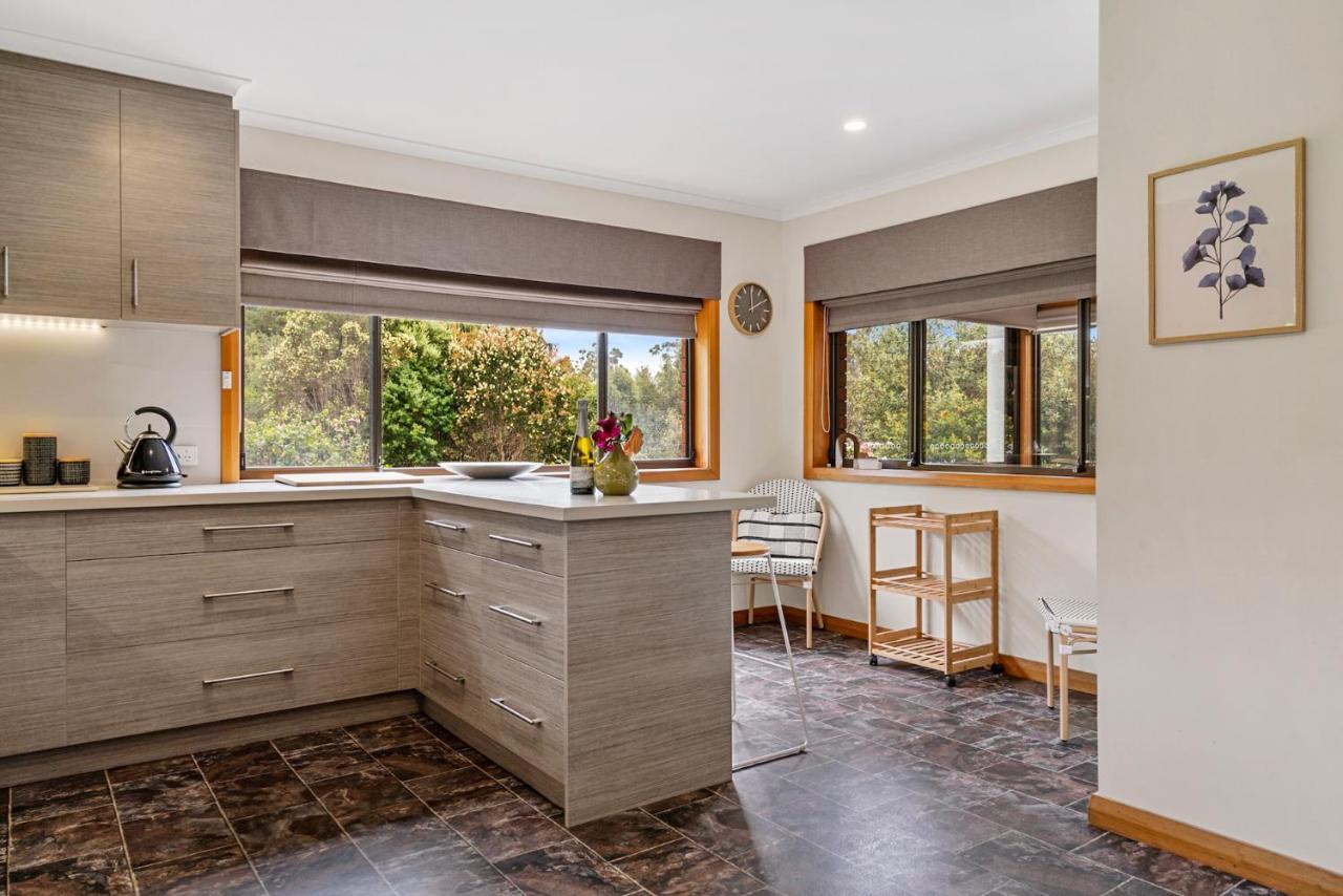 Lumeah Retreat Bruny Island Villa Adventure Bay Exteriör bild