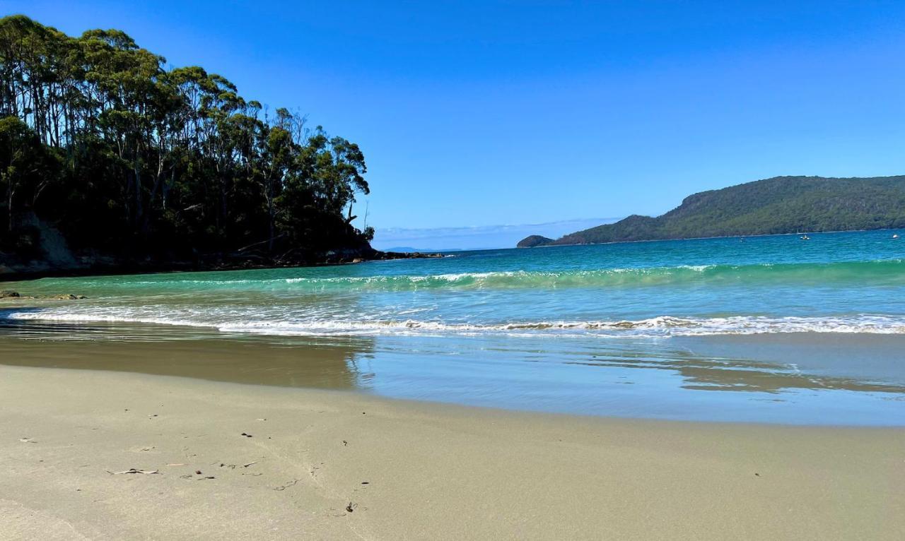 Lumeah Retreat Bruny Island Villa Adventure Bay Exteriör bild